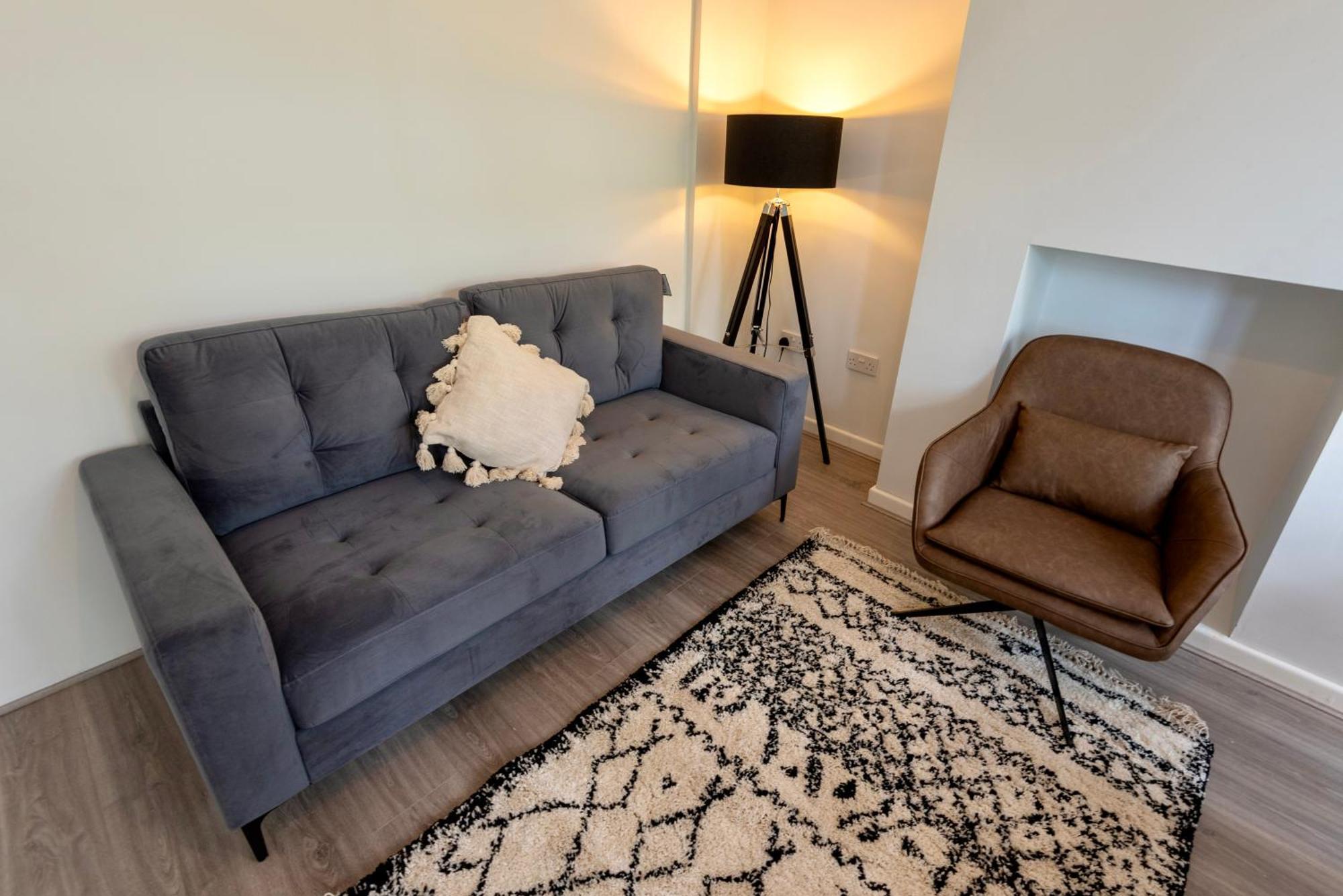 Single Room In Brand New 5 Bedroom Home BW Room 2 Solihull Dış mekan fotoğraf